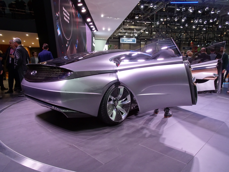 Illustration for article titled The Hyundai Le Fils Rouge Concept Is So Cool Horacio Pagani Took Note